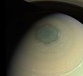 Нажмите на изображение для увеличения.

Название:	Saturn's north pole - NASA Cassini (07-24-13).jpg
Просмотров:	1
Размер:	75.2 Кб
ID:	656904