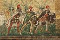 Нажмите на изображение для увеличения.  Название:	960px-Ravenna,_Sant'Apollinare_Nuovo,_Mosaic_021.jpg Просмотров:	0 Размер:	404.6 Кб ID:	734181